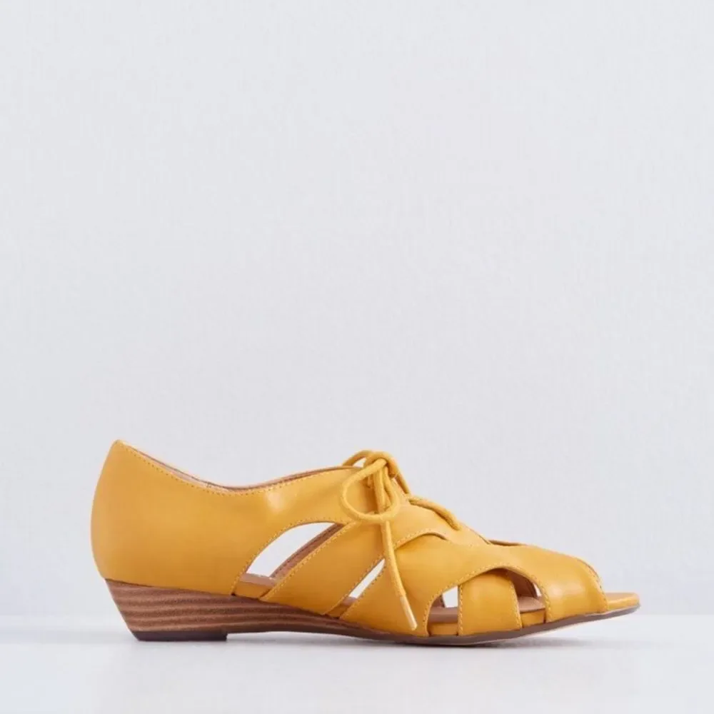 ModCloth Exquisite Interlocking Mustard Sandals - Picture 5 of 8